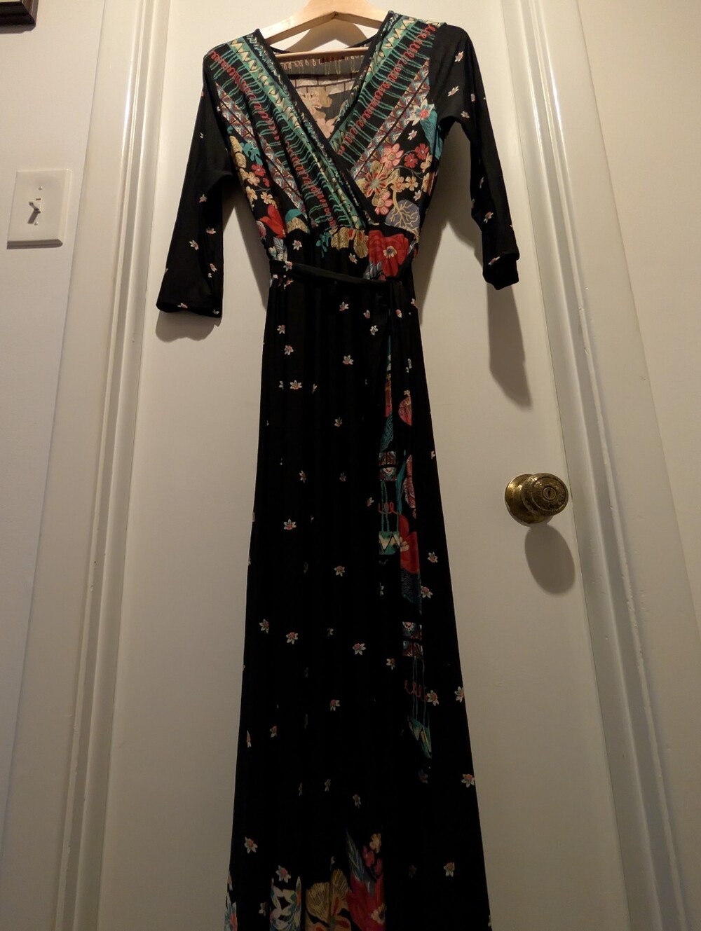 Floral V-Neck Wrap Maxi Dress Size M/L - Picture 9 of 14